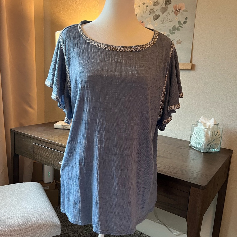 Max Studio Gray and Blue Flutter Sleeve Blouse